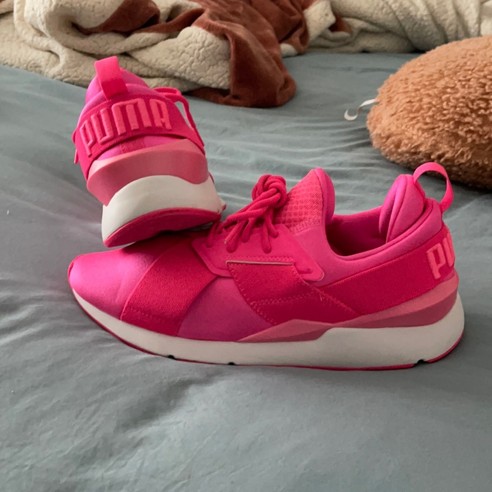 Hotpink puma shoes